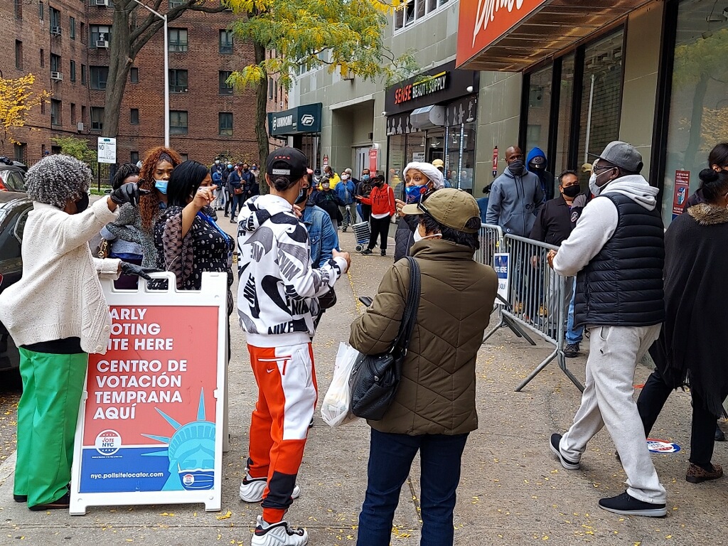 AOC, Fernandez Get In Line As Early Voting Commences In The Bronx And ...